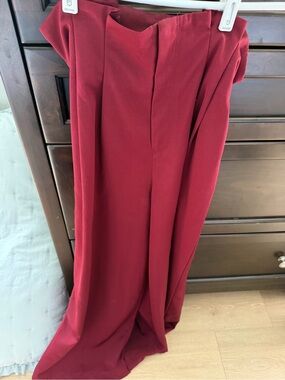 Women's Wide-Leg Dress Pants in Deep Red